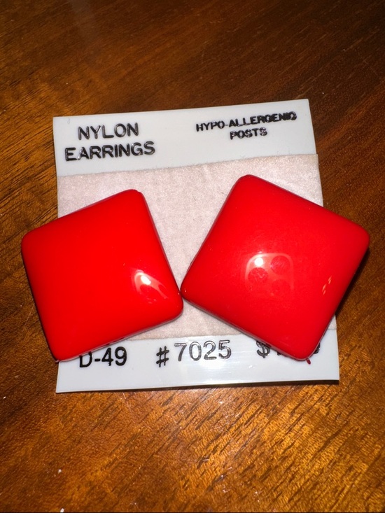Vintage Jewelry - New on Packaging Vintage 80s‎ Bold Red Square Plastic Post Earrings